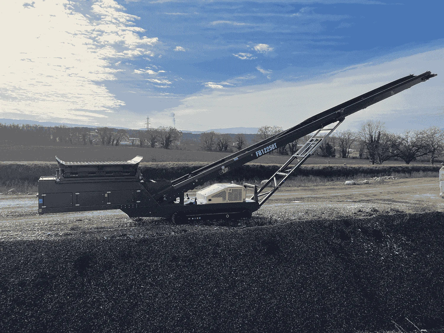 GIPO Haldenband beim Materialumschlag im Kieswerk