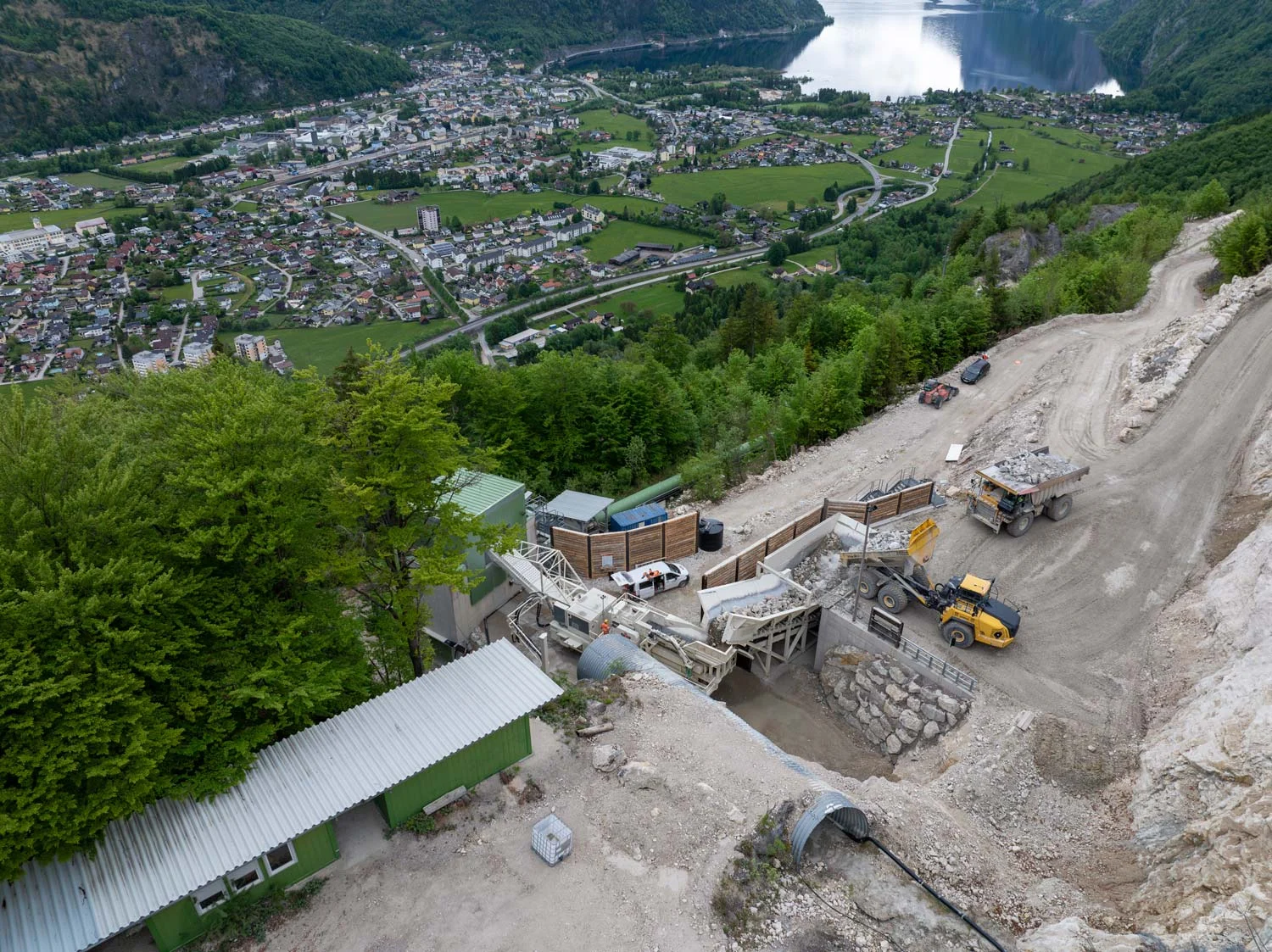 News Rohrdorfer Zement Backenbrechanlage GIPO B 1490